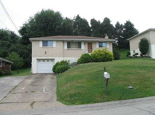 216 Howell St, Elizabeth, PA 15037