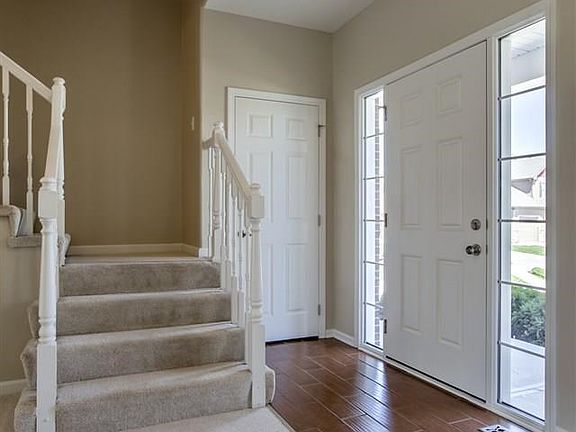 3rd image of 19470 Washington Cir