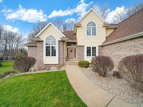 5th image of 4830 Stonewood Dr