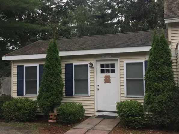 9 Bells Neck Rd #1, Harwich, MA 02645