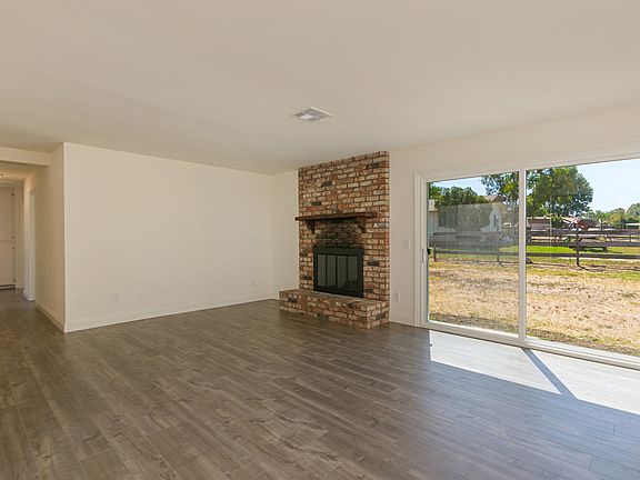 5th image of 2456 San Diego Ave