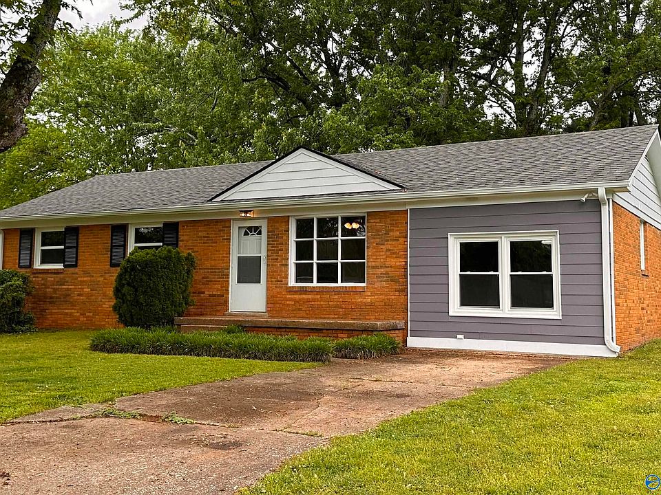 1st image of 1701 Golf Club Ln NW