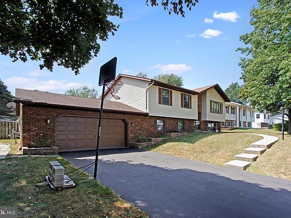 3rd image of 49 Allen Dr