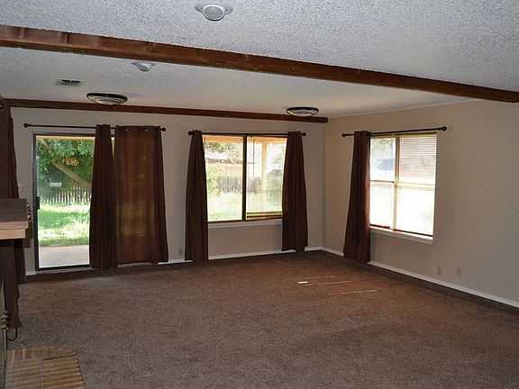 4th image of 3822 Sunset Dr