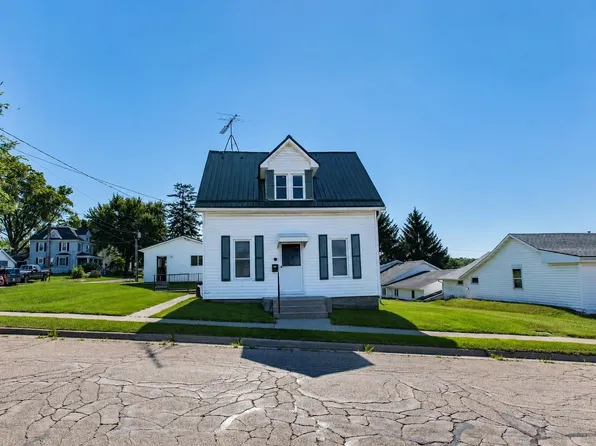 605 N Union St, Dodgeville, WI 53533