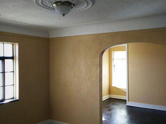 3rd image of 14144 Winthrop Ave