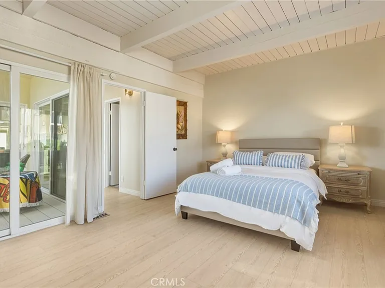 883 Katella St — Photo 37
