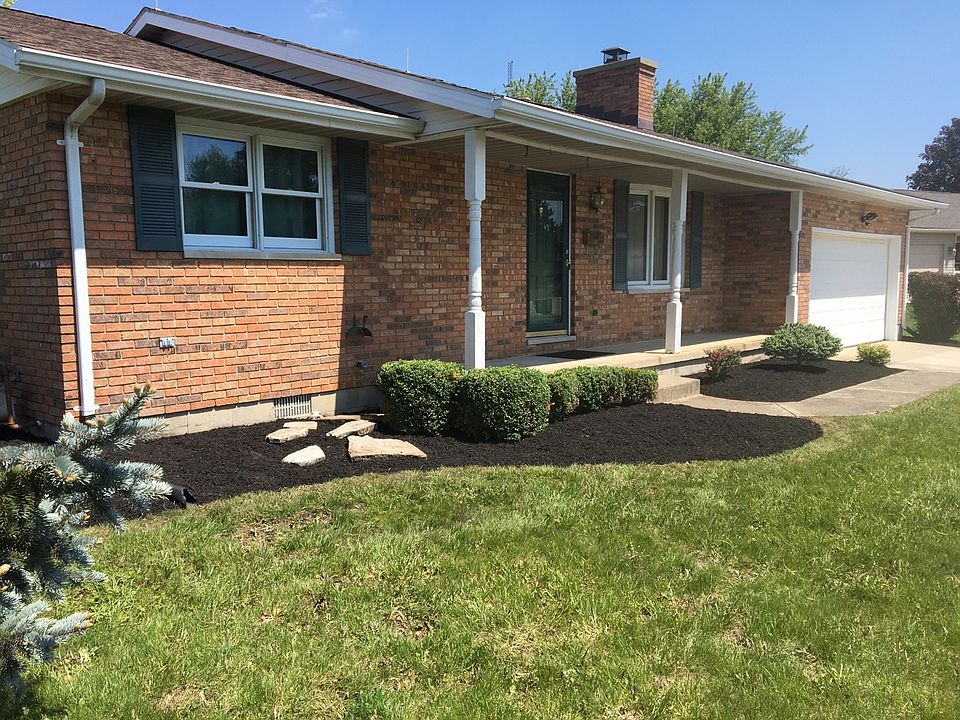 1st image of 212 Maple Dr