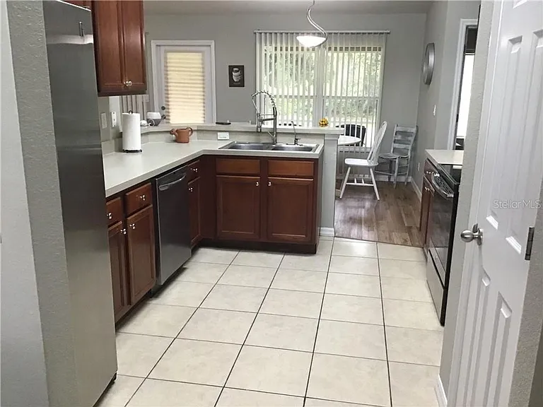 2091 Snowflake Ln — Photo 7