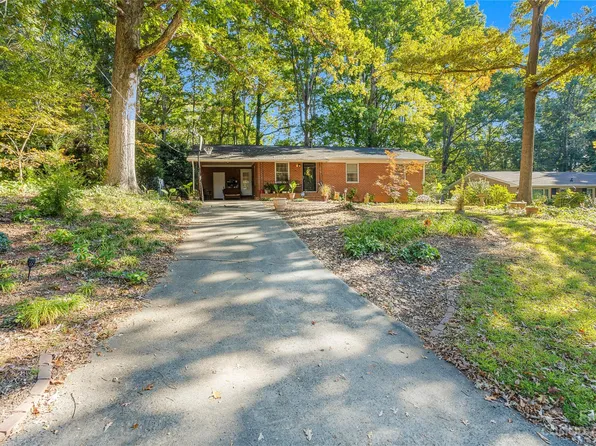 1236 Monroe Dr, Gastonia, NC 28054