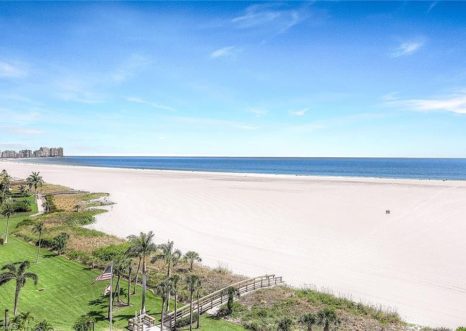 1st image of 320 Seaview CT #2-909