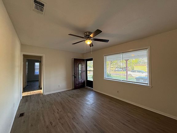 2nd image of 3212 Orchard Dr