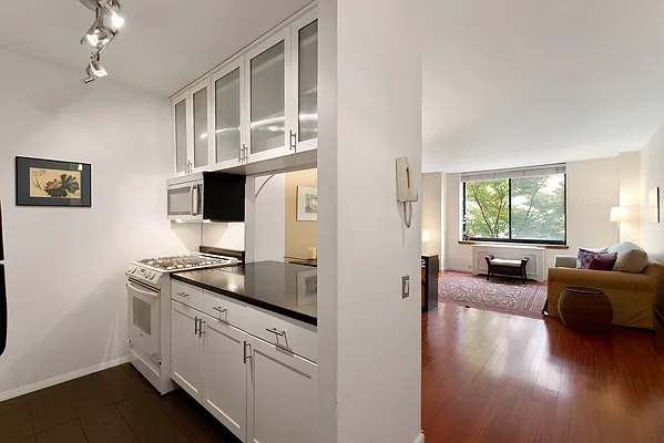 Sold by Nest Seekers International | media 1