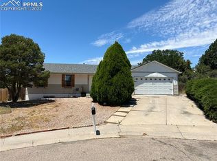 29 Hampton Ct, Pueblo, CO 81001