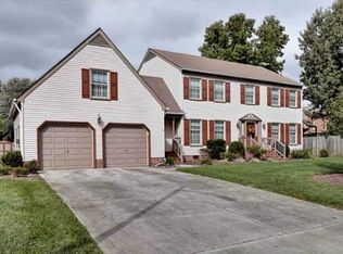 211 Lakewood Park Dr, Newport News, VA 23602