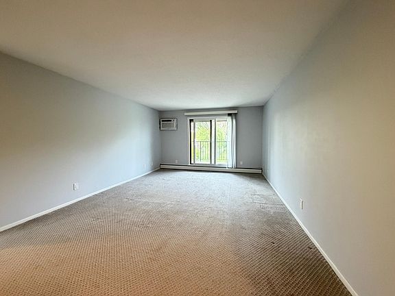 5th image of 35 Nathan Ln N APT 325