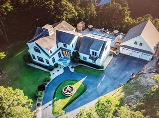 8 Burgess Point Rd, Wareham, MA 02571