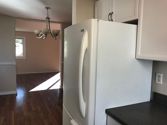 5 Kitchen 2_10152021