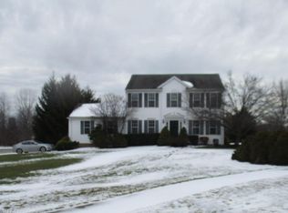 10042 Deerfield Ct, Twinsburg, OH 44087