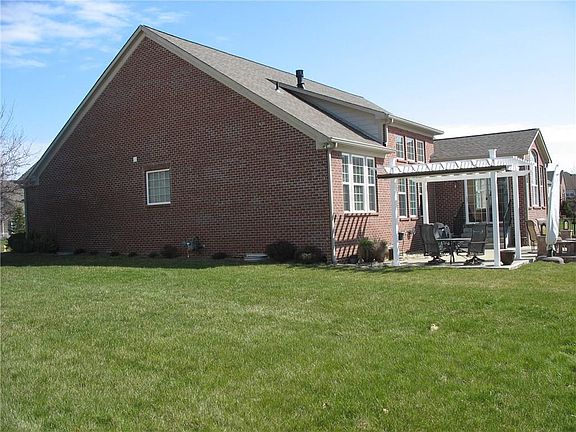 2nd image of 370 Kelley Ln