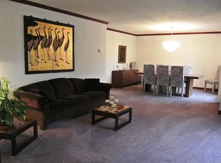 1385 Homestead Creek Dr, Broadview Heights, OH 44147