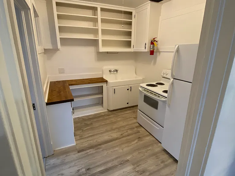 422 N Yellowstone St #8 — Photo 4