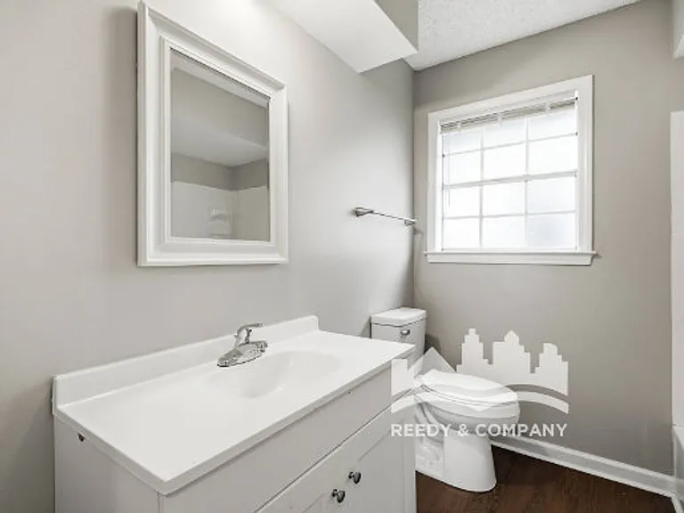 6213 Holly Park Dr — Photo 30