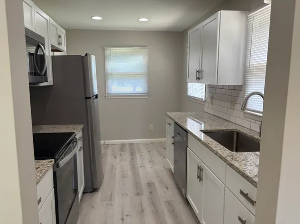 1531-1545 E 19th St, Fremont, NE 68025