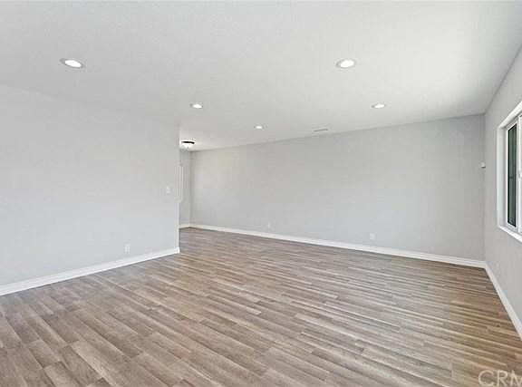 2nd image of 17120 Seville Ave