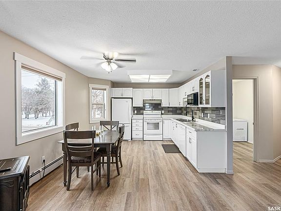 4th image of 2405 1st Ave W #204