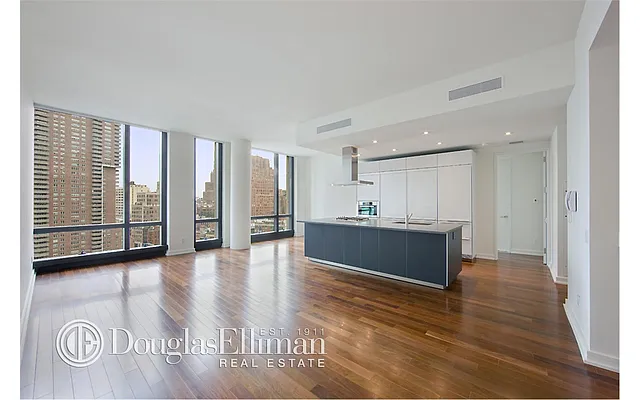 Rented by Douglas Elliman | media 17