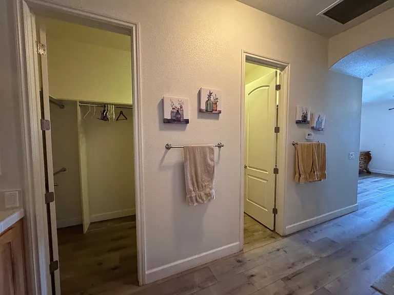 3111 Esmerelda Dr — Photo 24