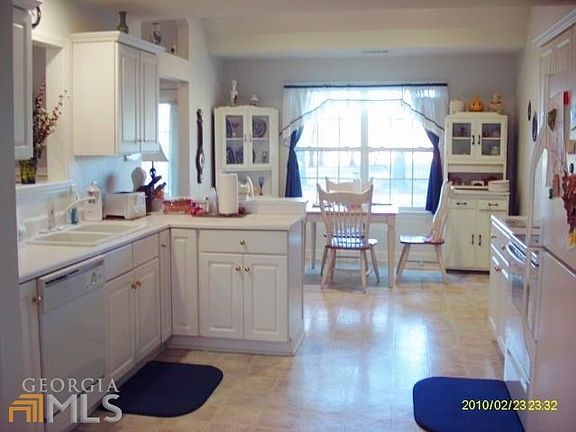 4th image of 1210 Brooklet South Dr