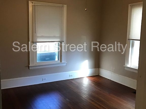 2nd image of 408 N Hyde Park Ave