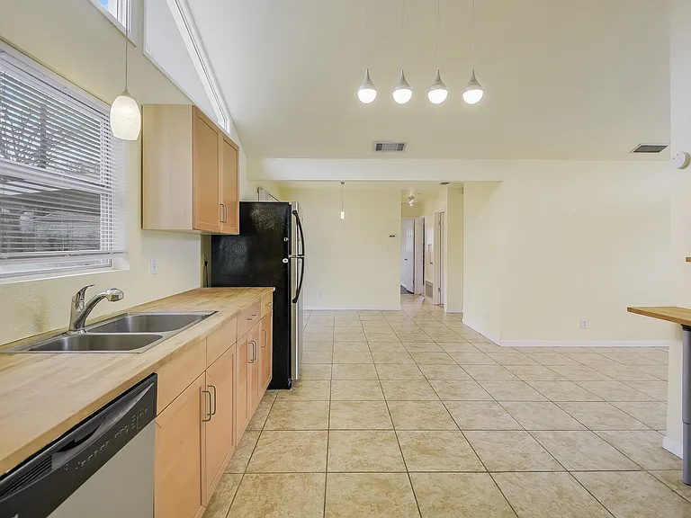 227 Shin Oak Dr — Photo 11