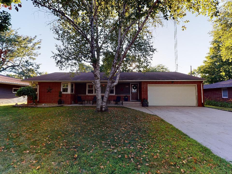 1st image of 156 Parkridge Dr