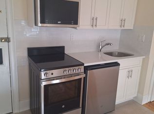 11 Keswick St #5E, Boston, MA 02215