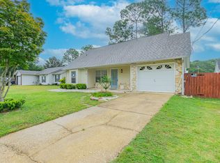 212 Water Oak Ln, Crestview, FL 32539
