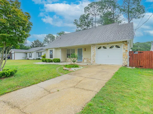 212 Water Oak Ln, Crestview, FL 32539