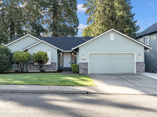 14988 SE Sedona Dr, Clackamas, OR 97015