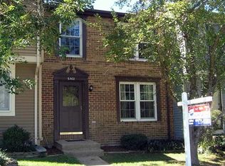 8302 Claremont Woods Dr, Alexandria, VA 22309