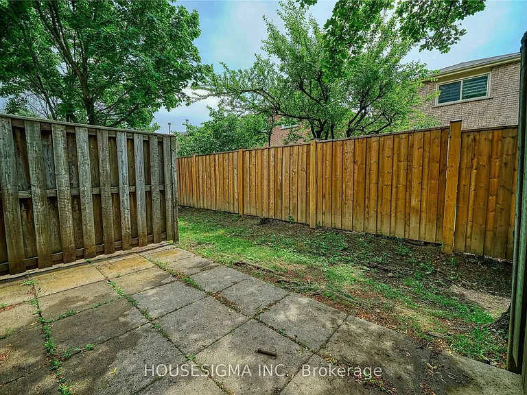 80 Strathaven Dr #21 — Photo 33