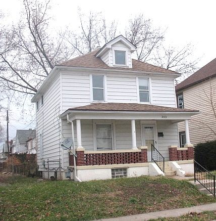 1st image of 3125 E 4th St