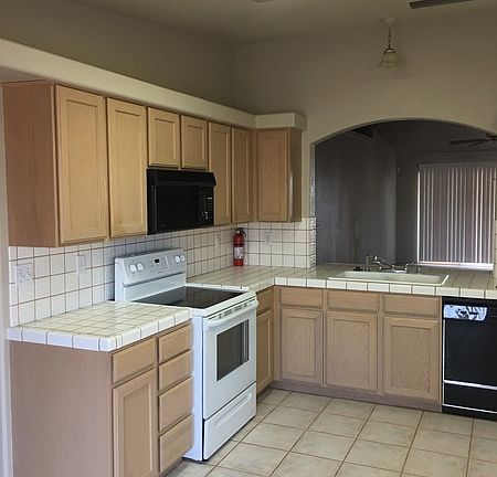 4th image of 3270 Silverspoon Dr