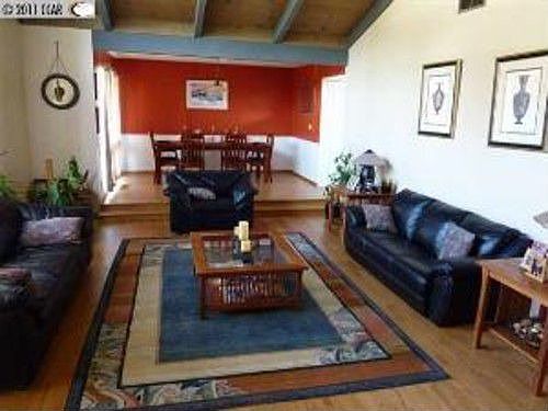 4th image of 1588 Del Monte Ct