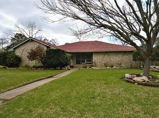 4906 Green Willow Ln, Dickinson, TX 77539