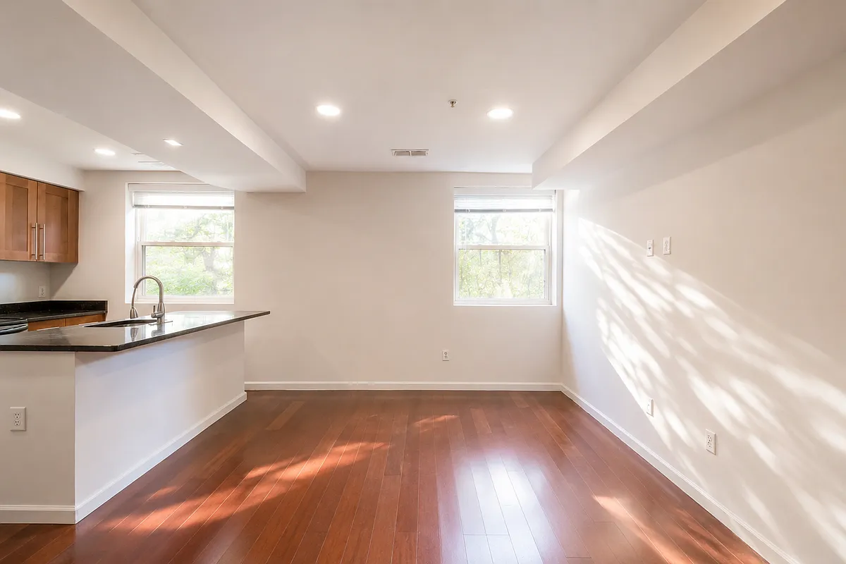 Building Photo - 1310 K St SE #4