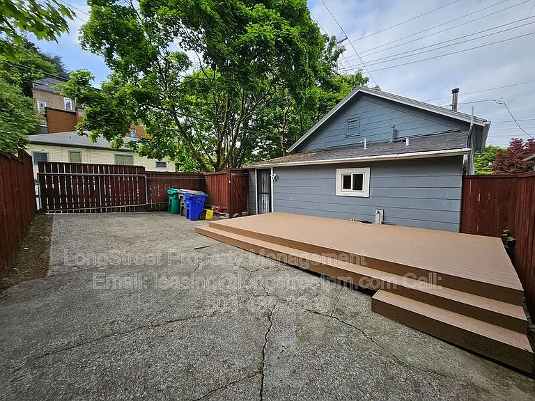 1734 SW Market St — Photo 47