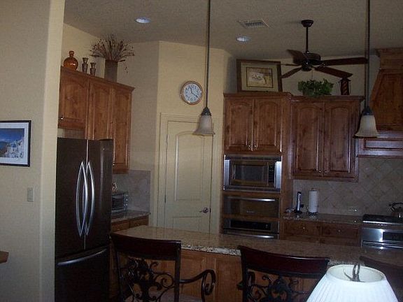 4th image of 1212 Decanter Dr