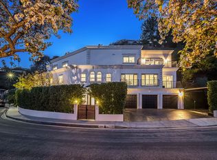 2209 Banyan Dr, Los Angeles, CA 90049